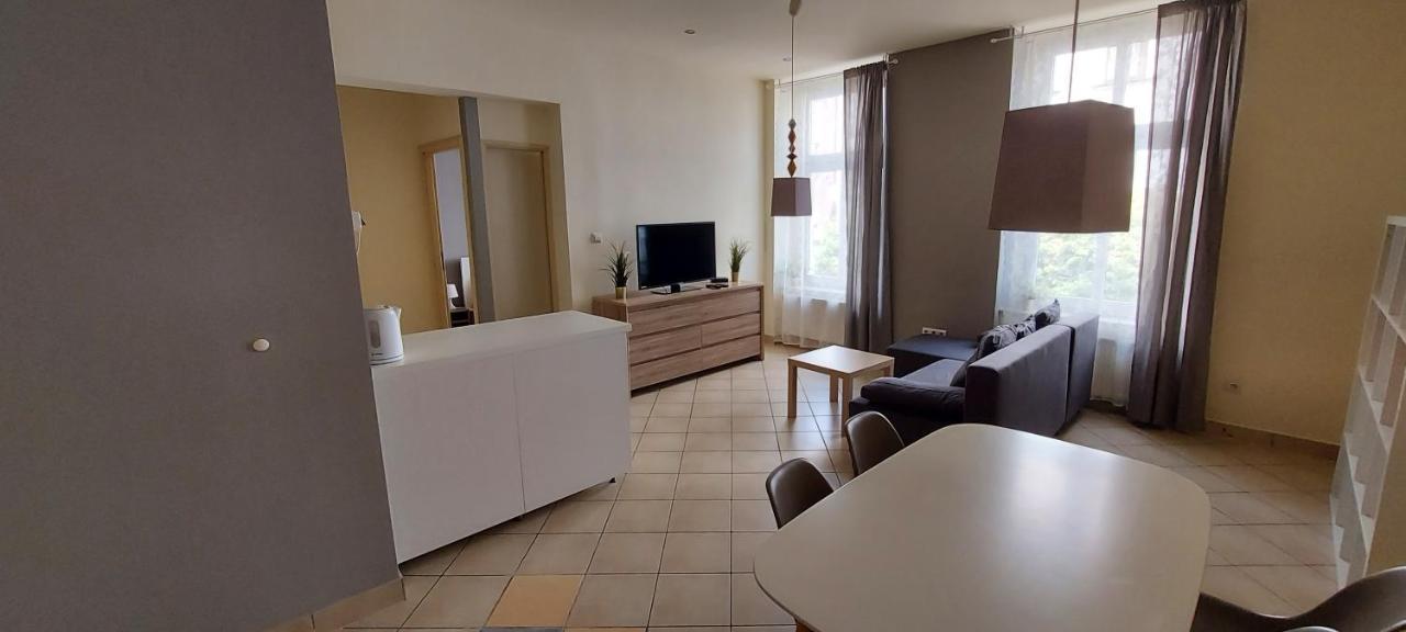 Apartment Zwyciestwa 45 *